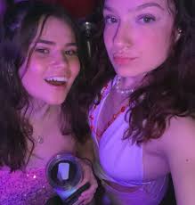 Molly Caron (@mollycaronn) • Instagram photos and videos