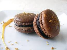 Macarons Au Chocolat Et A L Erable La Recette Macaron Chocolat Recette Macaron Macaron