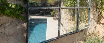 Un Miroir Au Bord De L Eau En 2020 Piscine Petite Piscine Mini Piscine