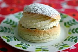 Once the holiday monotony hits, try these christmas dessert recipes that feature seasonal flavors in new and creative ways. Semla Wikipedia