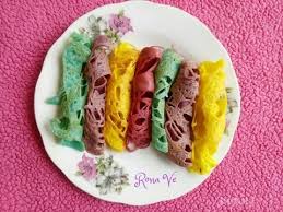 image membuat roti jala cokelat yang dilengkapi dengan es krim vanila ini membuatnya sangat mudah. Resep Akhir Pekan Resep Roti Jala Kekinian Dengan Coklat Dan Keju