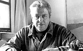 Attirò su di sé l'attenzione della critica con una farsa teatrale, l'attentato (el atentado, 1963, nt), e con un romanzo di taglio satirico, i lampi di agosto (los relámpagos de agosto, 1973). Jorge Ibarguengoitia Podria Tener Su Calle En Coyoacan