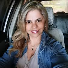 💥Nuevo💥 hermosos mates de madera + bombilla de color 😍 Para vos o para  regalar ✓ 👉🏻 la bombilla es del color del que está pintado el mate 😉  #gratoalmacenderegalos #terere #mate #GratoRagalosYCosas