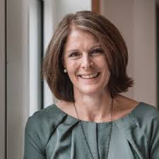 🎓Last week I graduated from Queens University of Charlotte🎓 I am thrilled  to share I have graduated Magna Cum Laude with a Bachelor of Arts degree in  History. It has been an