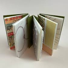 Please note online course bookings cannot be refunded. Make An Accordion Book In Helen Hiebert S Online Course The Paper Year 2021 In 2021 Accordion Book Bookbinding Paper Crafts
