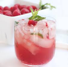 Splash of lemon juice, freshly squeezed. Raspberry Bourbon Smash Cocktail Xoxobella