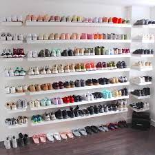 Umm Goals Tag A Friend Who Is Sneaker Obsessed Regram Sherlinanym Armario De Zapatos Closet Para Zapatos Diseno De Armario Para Dormitorio