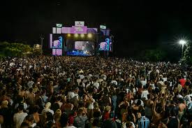 Despedida na Ilha: shows de Lagum e Maneva celebram temporada histórica do Verão Maior