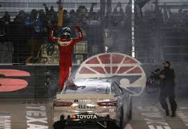Some thrill, some bore, some are in steeped in history, others lack any semblance of. Nascar Playoff Race Today At Texas Kyle Busch Wins At Night Charlotte Observer