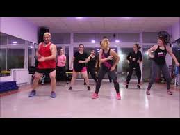 Un Poquito Diego Torres Carlos Vives Zumba Coreografia Euge Carro Youtube Coreografia De Baile Baile Ejercicio Aerobico