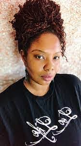 Amber Raglin's Instagram, Twitter & Facebook