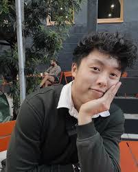 William Lam's Instagram, Twitter & Facebook