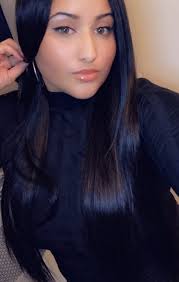 For curly hair types, look for ingredients like jojoba, sweet almond, marula apply this serum every alternate day on damp hair or just before hitting the bed to make brittle hair stronger. Thousands Of People Say Herstyler Hair Serum Actually Has Helped Their Dry And Frizzy Hair