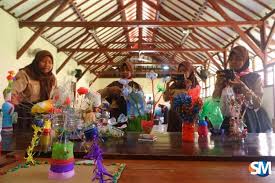 We did not find results for: Pelajar Smp 13 Adu Kreasi Daur Ulang Sampah Plastik Suara Merdeka
