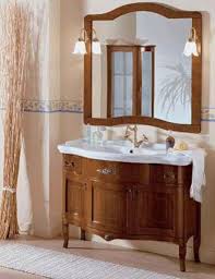 La ditta si occupa della vendita all'ingrosso e al dettaglio di diversi prodotti per quanto riguarda il settore dell'arredo bagno, sempre puntando sulla qualità dell'offerta, la convenienza dei prezzi, un vasto catalogo che comprende i maggiori produttori del settore e soprattutto un servizio puntuale e attento. London Ninocco Arredamenti