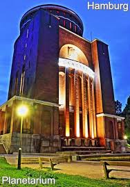 Ein Hamburg Motiv Wo Es Mich Immer Wieder Hinzieht Ist Das Planetarium Im Hamburger Stadtpark Besonders In Der Nacht Hamburg Tipps Hamburg Hamburg Reise