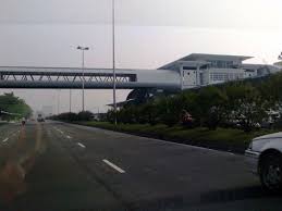 3.21456, 101.67237) is the station of the ktm komuter trains in taman wahyu, kuala lumpur. Taman Wahyu Ktm Station Klia2 Info