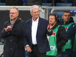 His coaching career took off with stuttgart, he began his stint with the german national team as jürgen. Warum Dietmar Hopp Das Fussballlager Spaltet