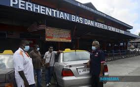 Dadanya berdebar bukan main ketika melangkah masuk ke kamar mandi. Bernama Pemandu Teksi Johor Harap Insentif Dari Belanjawan Negeri