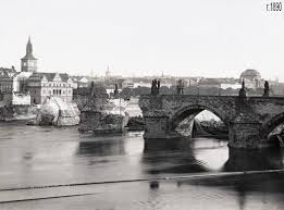 Navíc se jedná o jednu z nejzachovalejších gotických staveb v evropě. Poboreny Karluv Most Takhle To Vypadalo Kdyz Ho Strhla Voda Prague Czech Heart Of Europe Prague