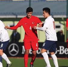 Eğer anlaşma gerçekleşirse ozan kabak, schalke tarihinin en pahalı ikinci oyuncusu olacak. Galatasaray Da Kalmak Icin Fen Lisesi Kazanan Ozan Kabak In Hikayesi