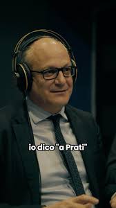 In Prati o A Prati? Roma Nord o Roma Sud? Ostia o Fregene? L’abbiamo  chiesto a un cittadino particolare, il primo, @robertogualtieri , ecco una  preview della prossima puntata di The Roman Podcast