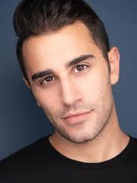 Robin Kirtley's Instagram, Twitter & Facebook