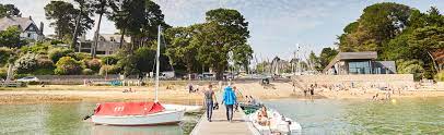 Arradon (aradon trong tiếng bretagne) là một xã ở tỉnh morbihan trong vùng bretagne tây bắc pháp. Arradon Golfe Du Morbihan Vannes Tourisme