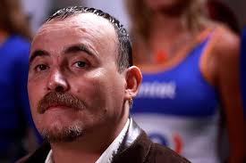 En conjunto con 1productora, nos hicimos cargo de toda la producción gráfica del artista paul vásquez el flaco en donde nuestro trabajo fue la creación del logotipo, pagina web, sesiones de fotografía, vídeos y mantención de las redes. Paul Vasquez Acusa Que Ex Bombero Lo Estafo Con 20 Palos Para Pagar Su Carrera