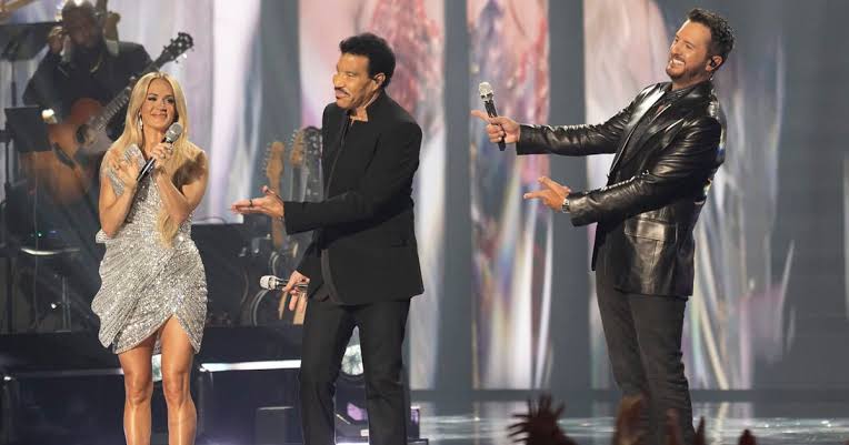 American Idol' Judges Lionel Richie, Carrie Underwood & Luke Bryan Team Up  for Heartfelt 'Stuck On You' Performance - Country Now
