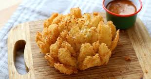 Recette Fleur D Oignon Frit En Pas A Pas Recipe Food Bloomin Onion No Cook Meals