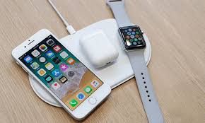 Kablosuz Sarj Cihazi Airpower Ne Zaman Satisa Cikacak Haberler Indir Com Iphone Cihaz Apple Watch