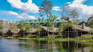 Disney's grand floridian resort & spa disney's grand floridian resort & spa is the ultimate of the disney world deluxe resorts for the big spenders. 20 Disney World Resorts And Properties That Sleep Big And Large Families Sixsuitcasetravel Big Family Travel