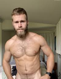 I Wonder How Lazy Pool Boy Decided On His Name - Nude Men, Nude Male  Models, Gay Selfies & Gay Porn