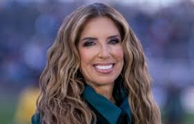 ESPN sideline reporter Tori Petry completely wiped out in brutal collision  during college football game