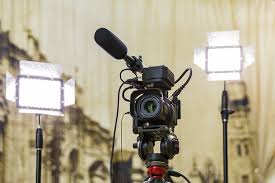 You'll be able to accurately capture the color of the setting and light many online beauty content creators use ring light because they cast a soft light. 8 Best Budget Friendly Led Lighting Kits For Video 2021 2021