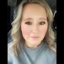 Tara Nolan's Instagram, Twitter & Facebook