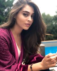 Pin By Manel Grebol On Cemre Baysel Beauty Girl Turkish Beauty Turkish Actors