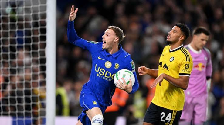 Caos em Stamford Bridge! Cole Palmer inspira incr&iacute;vel virada do Chelsea, enquanto o Leeds desmorona em eletrizante duelo de nove gols da Copa da Liga Inglesa | Goal.com Brasil