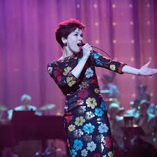 In judy, renee zellweger delivers a truly stunning performance as judy garland. Renee Zellweger Als Judy Garland Filmkritik Zu Judy Der Spiegel