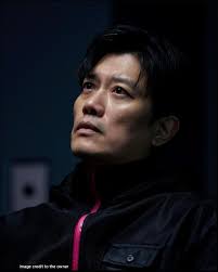 I freakin love this HU! My system bout to be dialed the F in. 32 band EQ  20Hz to 20kHz Built in HP/LP Digital fan control for HU