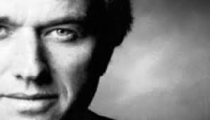 Shepard Fairey is not a crook.