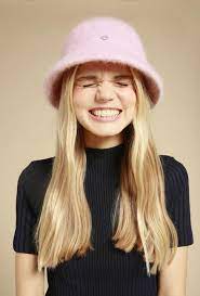 You Don T Know It Yet But This Fluffy Bucket Hat Is About To Become The One Piece That You Never Knew You Cou Outfits With Hats Hat Fashion Buket Hats Outfits