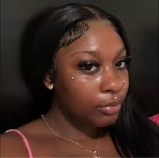 Debra Villalobos's Instagram, Twitter & Facebook