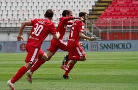 We hope to have live streaming links of all football matches soon. Iip0l32hbgzgem