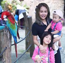 Merupakan anak terlantar atau ditelantarkan c. Artis M Sia Seri Kehidupan Bersama Anak Angkat Berita Gaya Hidup Beritaharian Sg