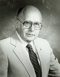 Henry Schindler's Instagram, Twitter & Facebook