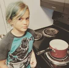 Even putting this into my mouth right out of the hot water, i could not mold it to the shape of my teeth sufficiently to keep it from popping out without me keeping my jaw clenched. How To Mold Sports Mouth Guard Step By Step Mouthguard Fitting Instructions Oral Mart Mouthguards