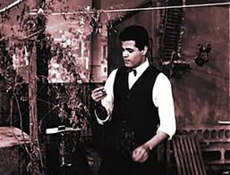 ظل (صلاح قابيل) يؤدى شخصية العاشق النبيل طوال خمس سنوات فى (هارب من الأيام) لحسام الدين مصطفى عام 1965، و(دلال المصرية) عام 1970، إلا أن أول من منحه دور الشرير الحقيقى كان (حسين كمال) فى عام 1970، فى. Mosalsalatpro Com Ù…ÙˆÙ‚Ø¹ Ù…Ø³Ù„Ø³Ù„Ø§Øª Ù‚ØµØ© ÙˆÙØ§Ø© Ø§Ù„ÙÙ†Ø§Ù† ØµÙ„Ø§Ø­ Ù‚Ø§Ø¨ÙŠÙ„ ÙˆØ¯ÙÙ†Ù‡ ÙˆÙ‡Ùˆ Ø­ÙŠ ØªØ´Ø¨Ù‡ Ø§ÙÙ„Ø§Ù… Ø§Ù„Ø±Ø¹Ø¨