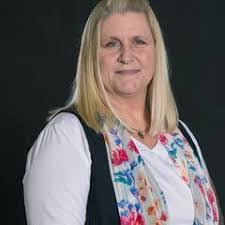 Christy Olinger's Instagram, Twitter & Facebook